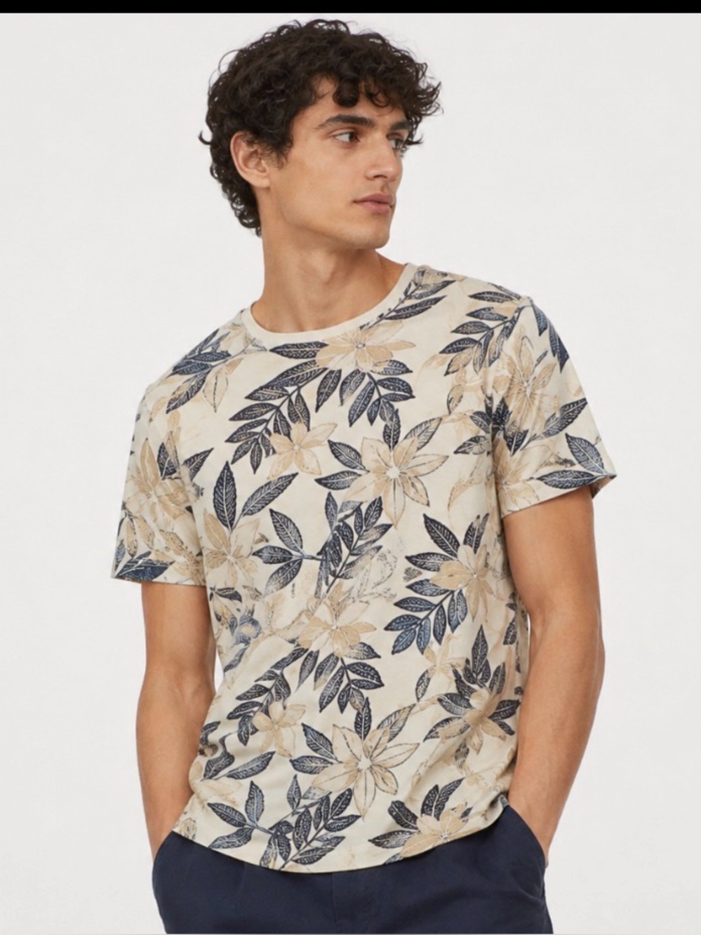 H&M Men’s Medium Beige Tropical Floral Print Short Sleeve T-Shirt 100% Cotton
